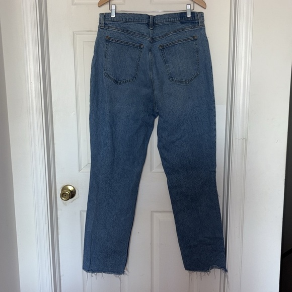 Abercrombie & Fitch The 90’s Straight Ultra High Rise Curve Love Jeans - Picture 2 of 4